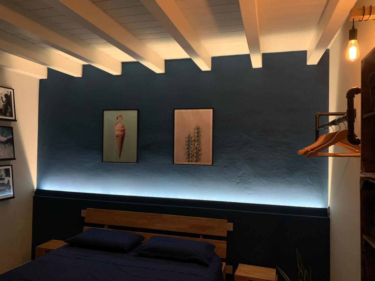 Apartment Charme And Relax With Garden And Swimming Pool Desenzano del Garda Exteriör bild